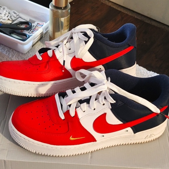 air force 1lv8 red